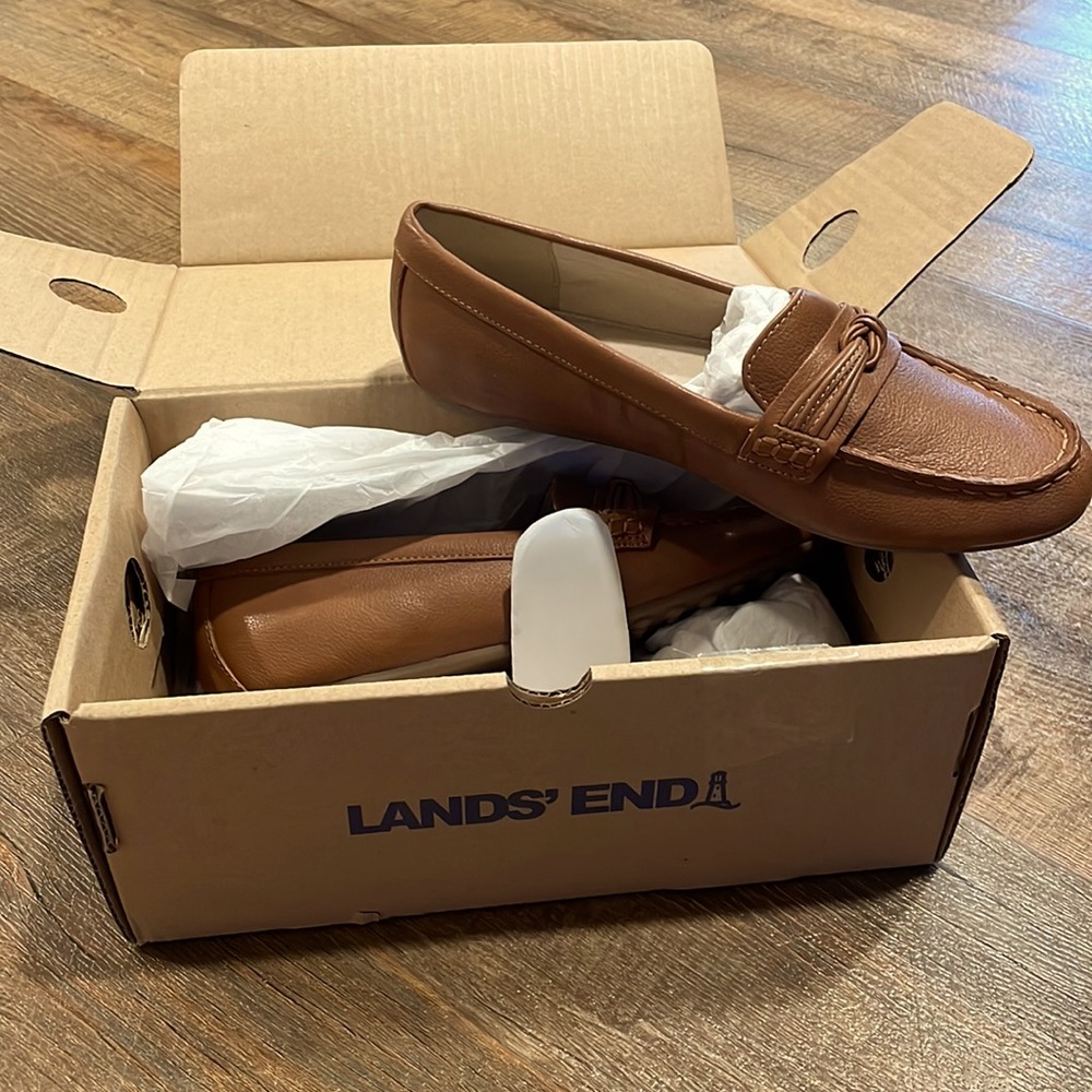 NWT BROWN LEATHER LOAFERS